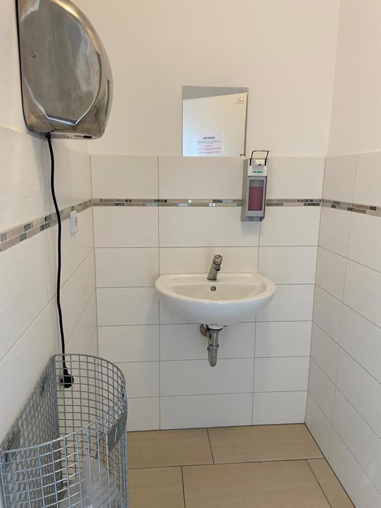 Gastem Ug Lejlighed Berlin Eksteriør billede